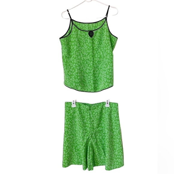 Boutique Pants - Matching Set Camisole Cami Top & Shorts Leopard Print Animal Print 2 Piece